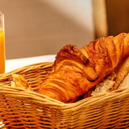 Hotel Les Corps Saints Awinion Zewnętrze zdjęcie