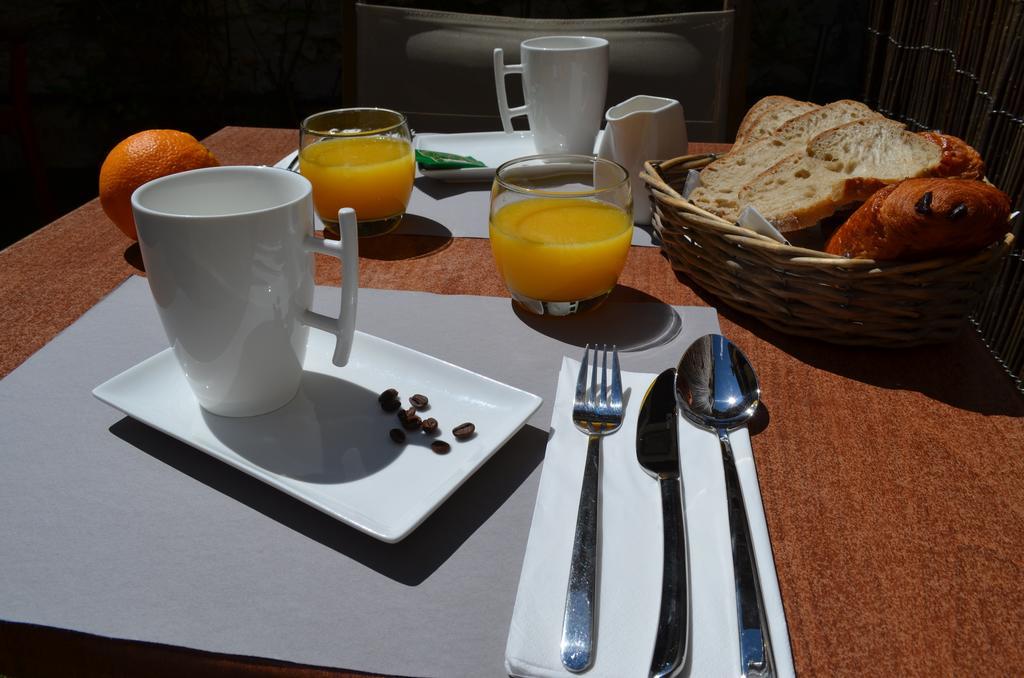 Hotel Les Corps Saints Awinion Zewnętrze zdjęcie